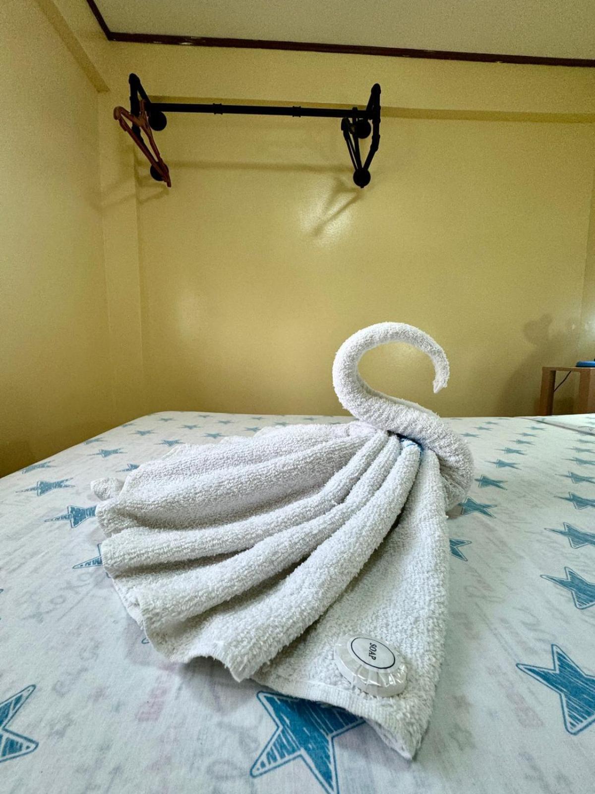 Ocean Breeze Inn Manoc-Manoc エクステリア 写真